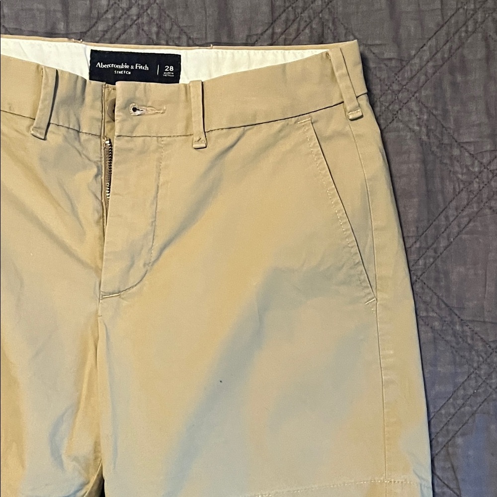 Abercrombie & Fitch Beige Casual Shorts - Picture 4 of 5